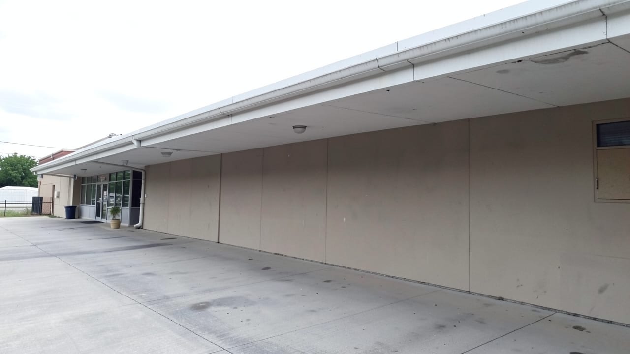 Commercial Gutter Cleaning in Clayton, NC in Clayton