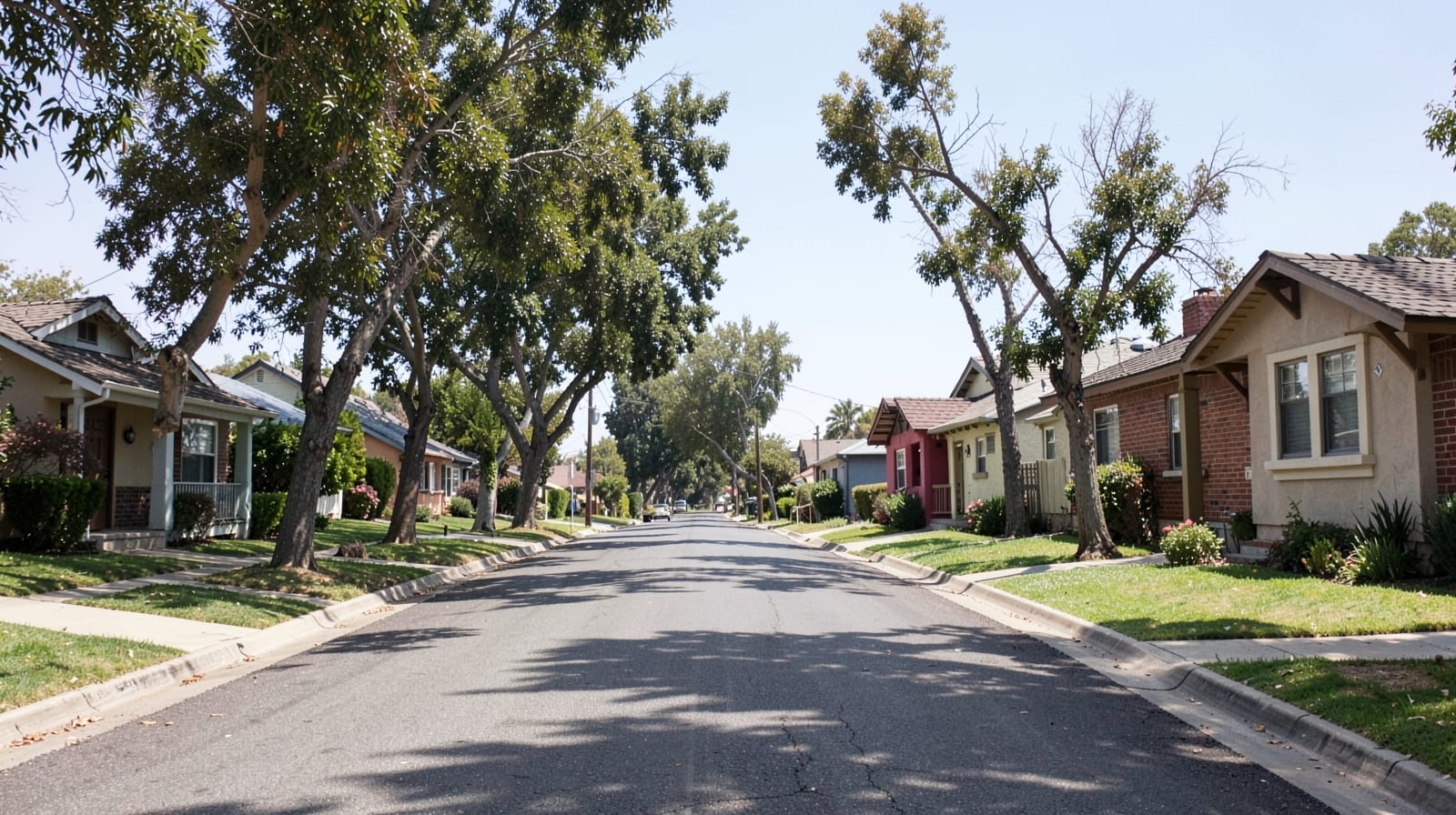 Gutter Cleaning in Courtland, CA in Elk Grove