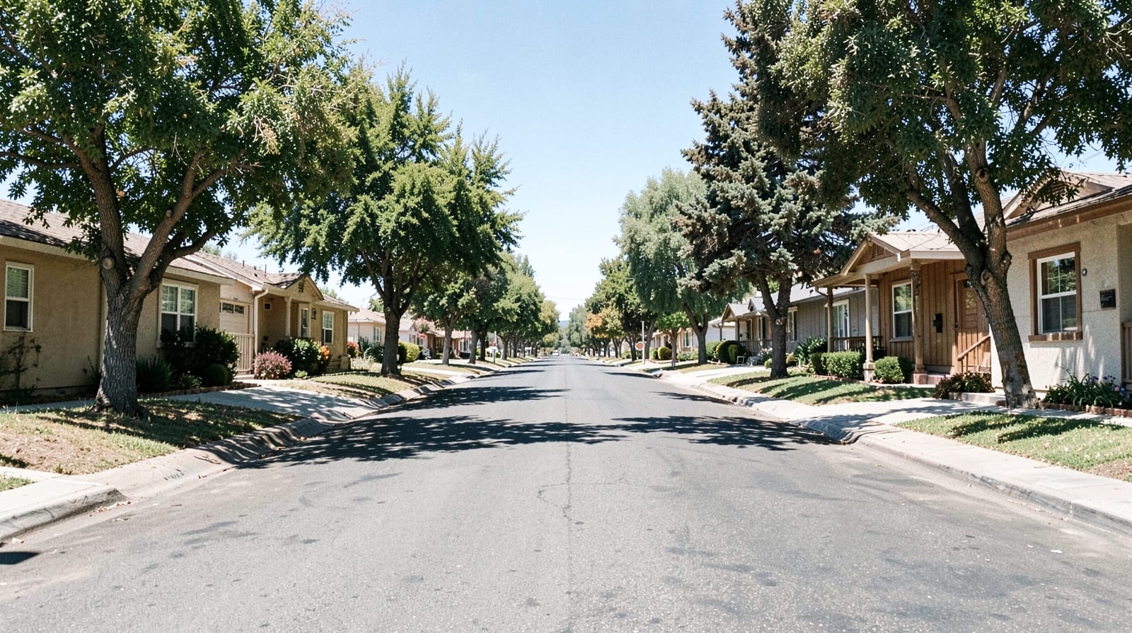 Gutter Cleaning in Wilton, CA in Elk Grove