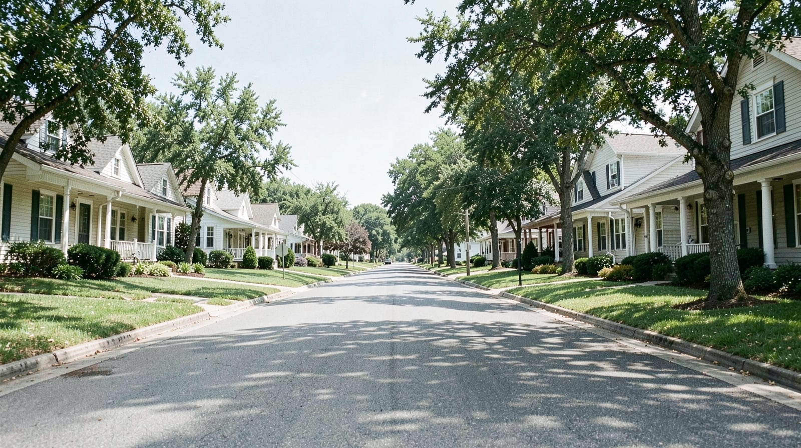 Gutter Cleaning in Berkeley Lake, GA