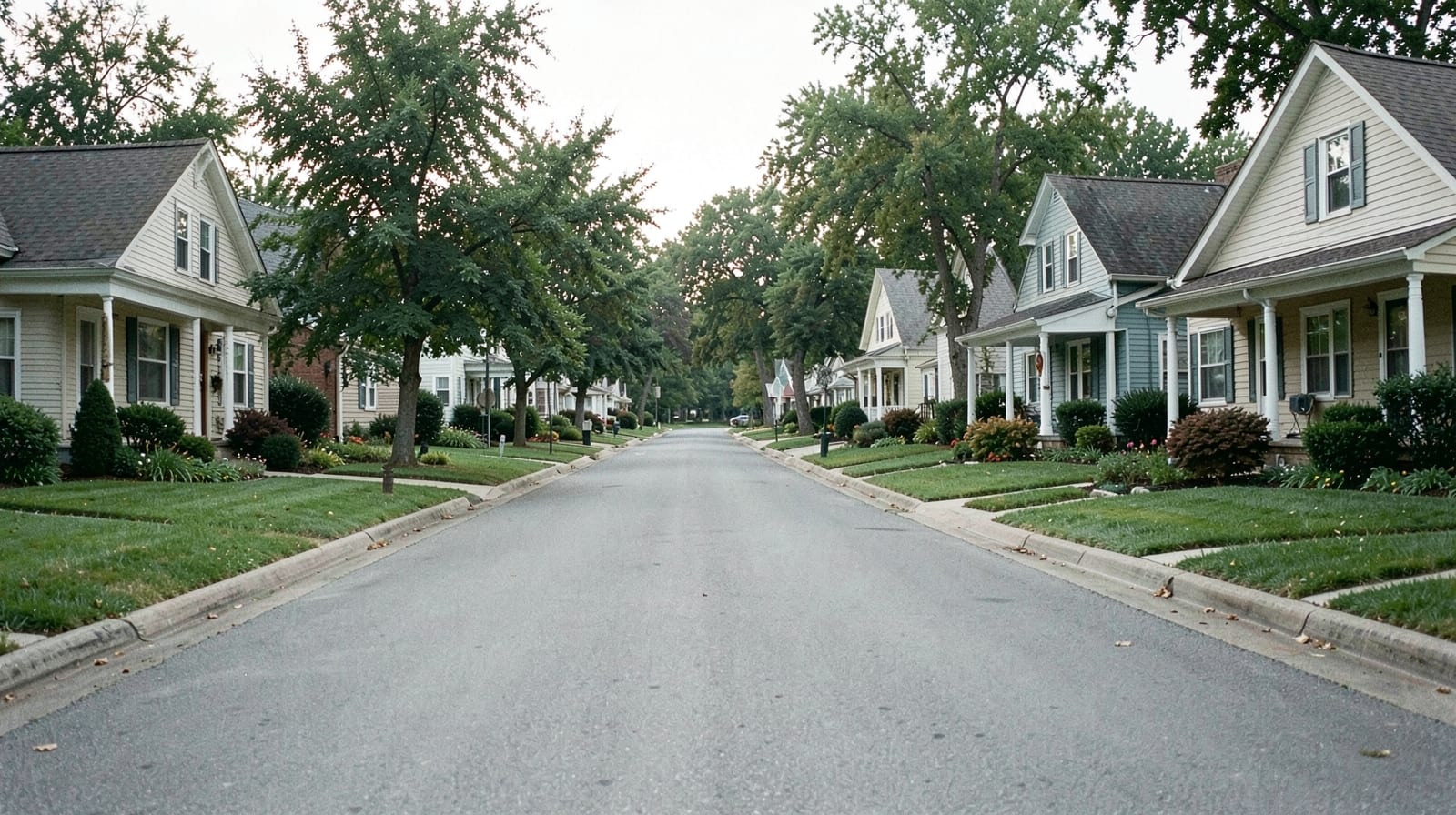 Gutter Cleaning in Peachtree Corners, GA in Johns Creek