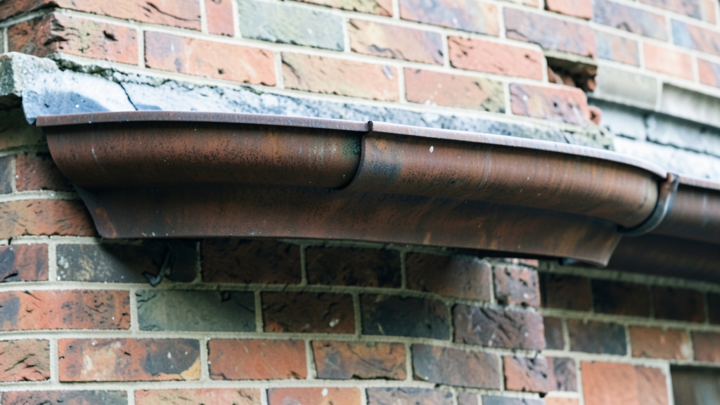 Do Gutter Guards Really Prevent Clogs? A Martinsburg Expert