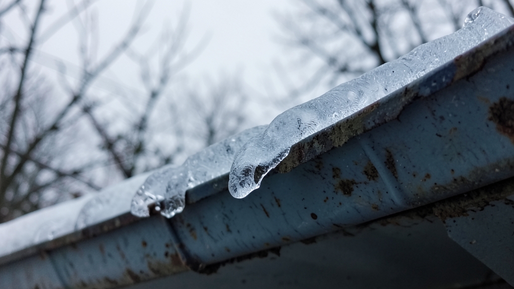 How to Spot Gutter Damage Early in Martinsburg And Save on Repairs