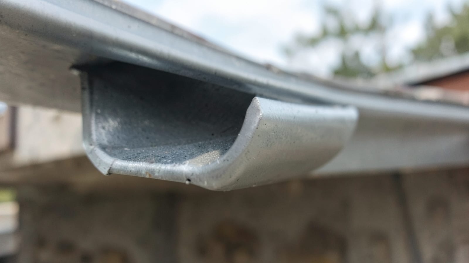 Gutter Cleaning in Noblesville, IN in Noblesville