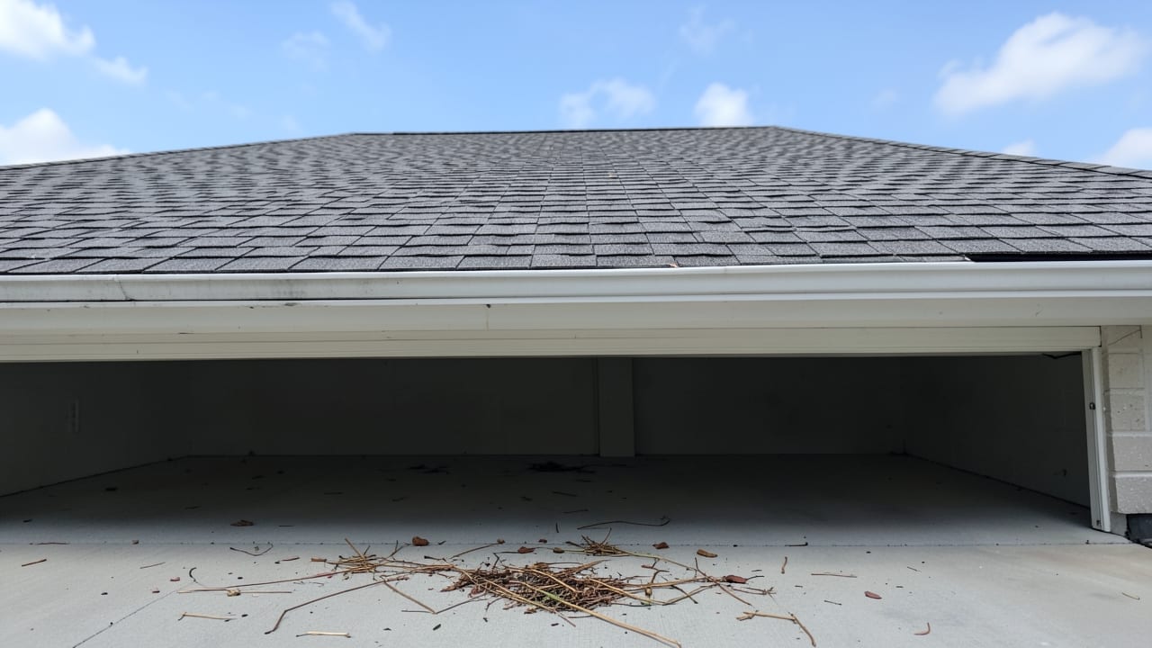 Garage Gutter Debris Clearance in Puyallup, WA in Puyallup